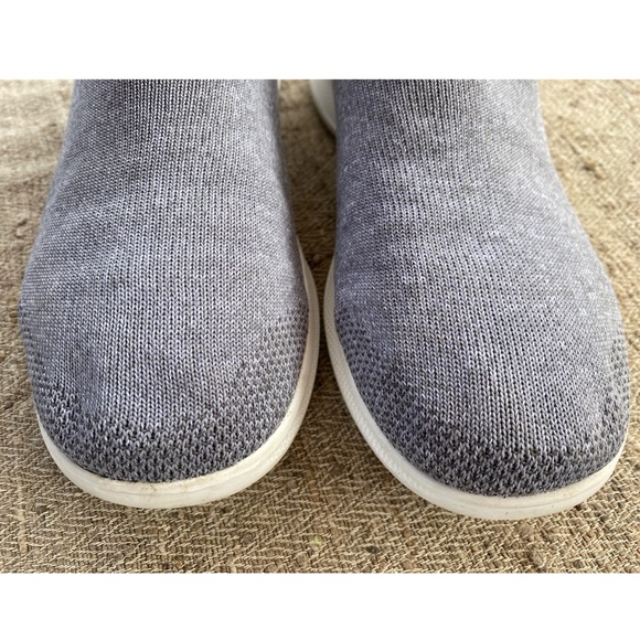 Skechers Sneakers SlipOns - Picture 10 of 16